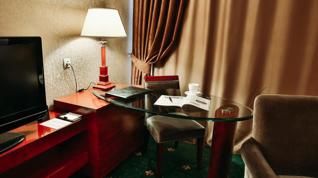 Goldman Empire Hotell Astana Eksteriør bilde