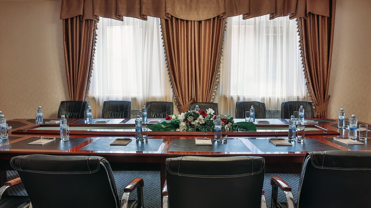 Goldman Empire Hotell Astana Eksteriør bilde