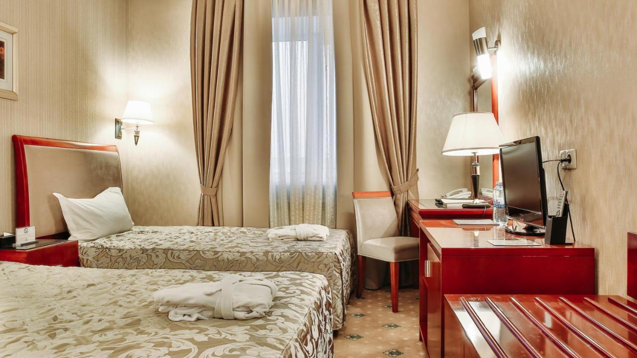 Goldman Empire Hotell Astana Eksteriør bilde